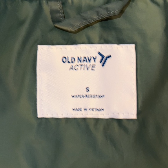 Old Navy active green vest small - Picture 2 of 3